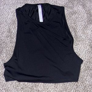 lulu tank, cropped